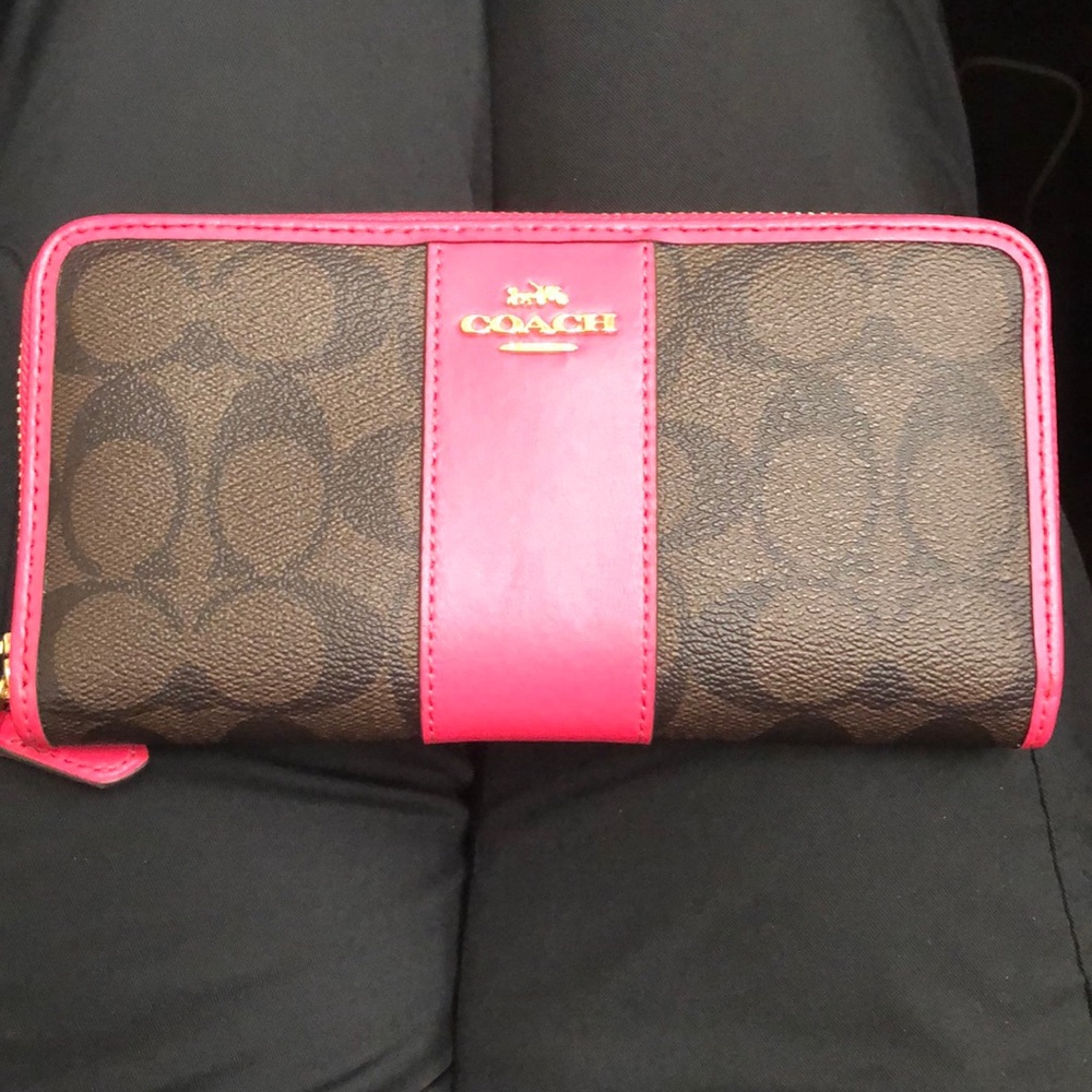 Coach wallet
